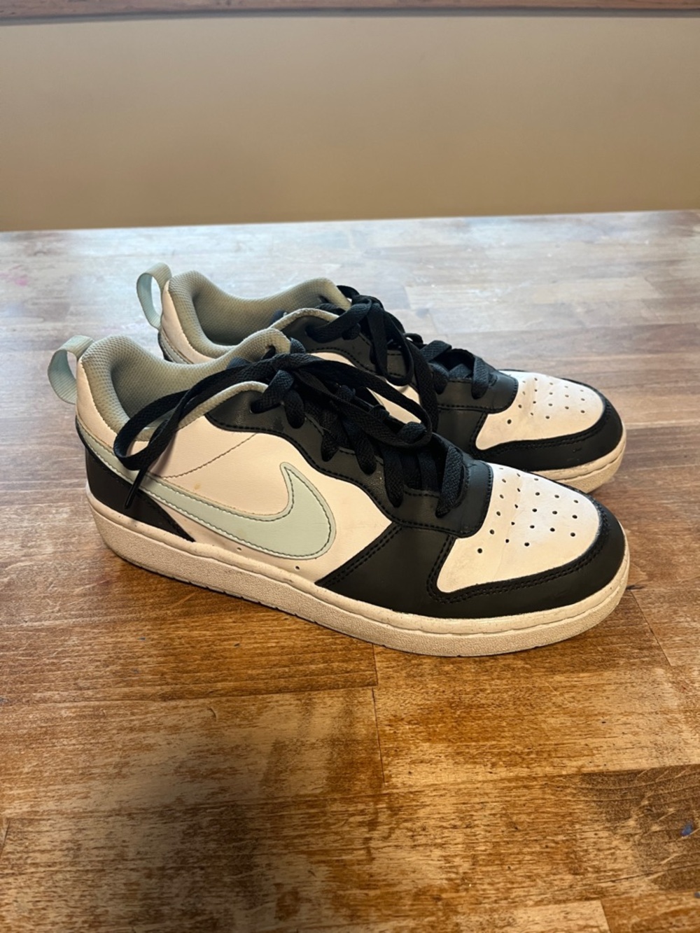 Nike Kids' Grade School Court Borough Low Recraft Shoes, size 6Y